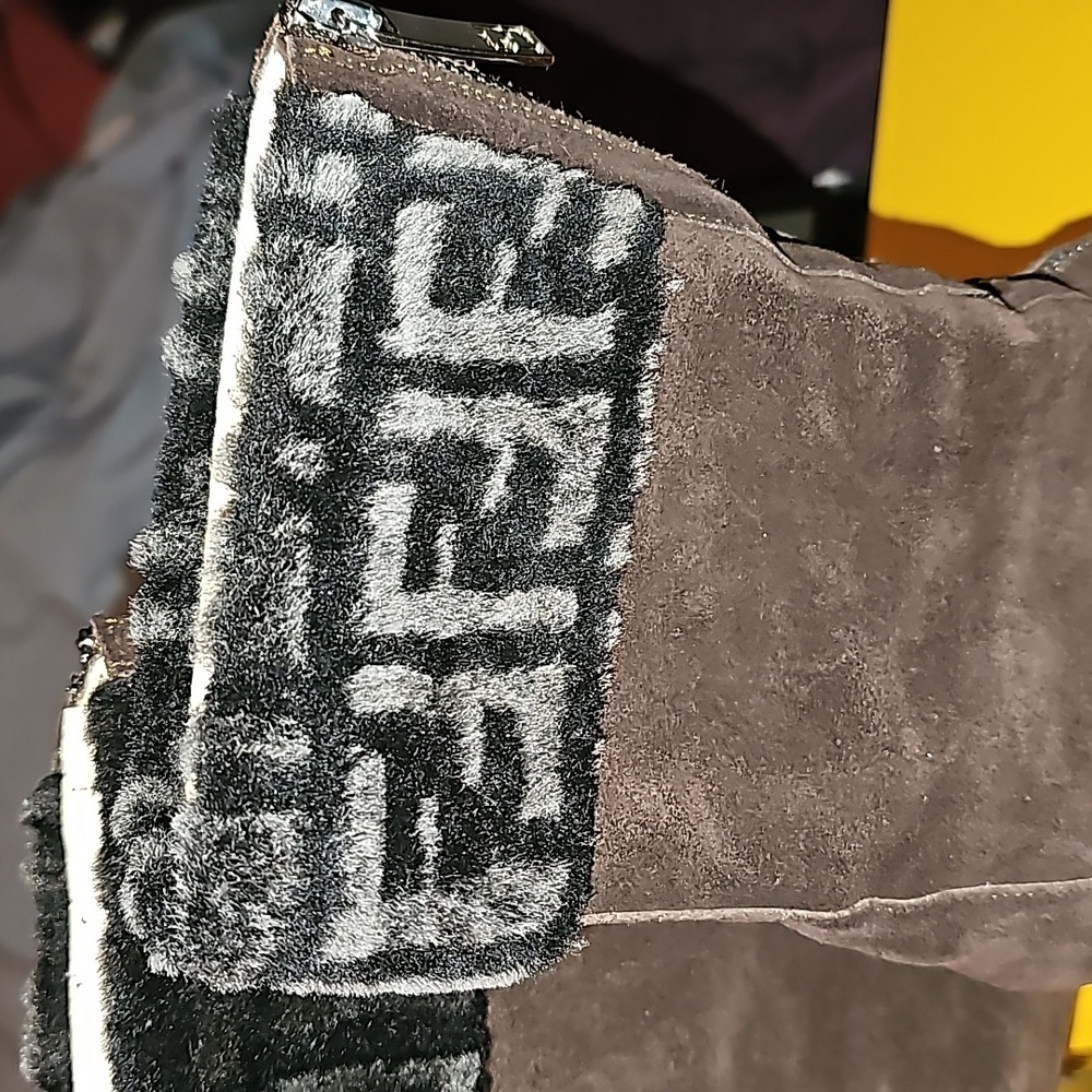 Fendi Suede & Fur Ankle Boots | Brown | Size 40 | Authentic - Picture 11 of 14